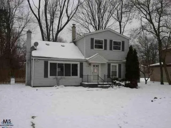 21798 8 1/2 Mile Rd, Southfield, MI 48075