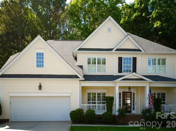 5715 Snapdragon Ln, Huntersville, NC 28078