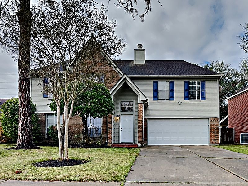 1st image of 2902 Cumberland Dr