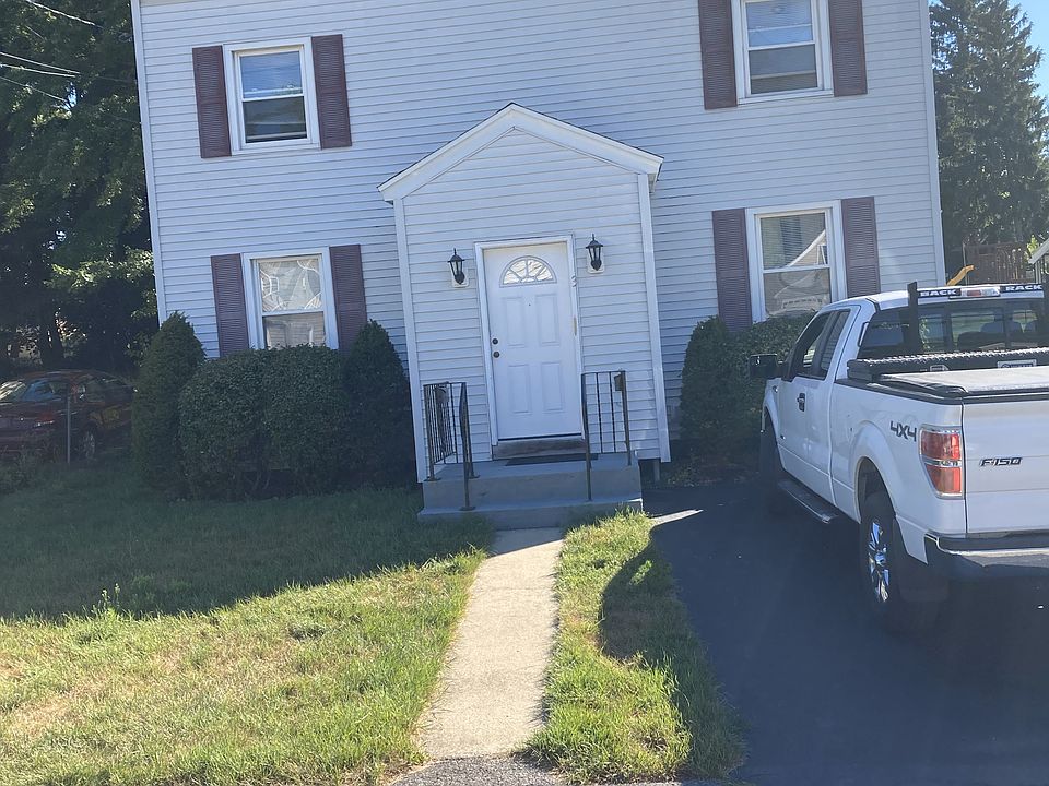 1st image of 3 Leach Ave #1