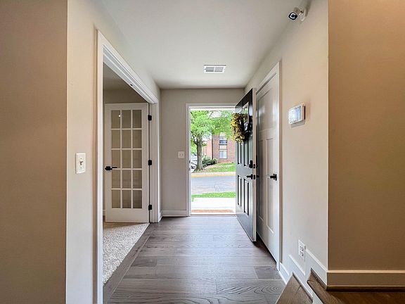4th image of 4480 Commons Dr