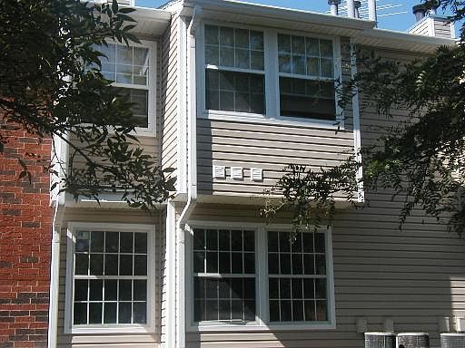 1st image of 1325 E Wyndham Cir #103
