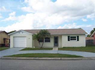 7427 Cay Dr, Port Richey, FL 34668