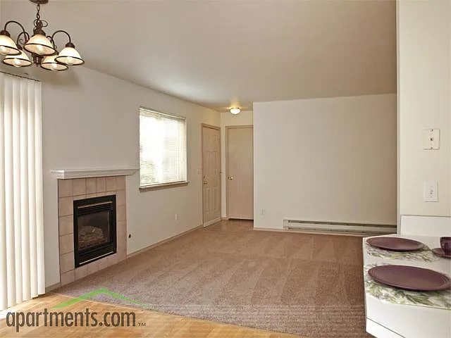 Noble Court Estates — Photo 23