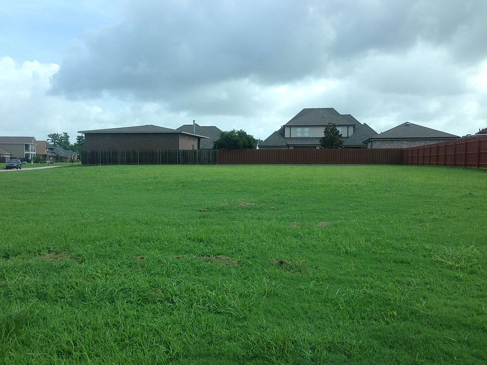 2nd image of 201 Spring Rose Dr