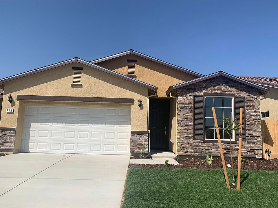 House Front - 2 car garage