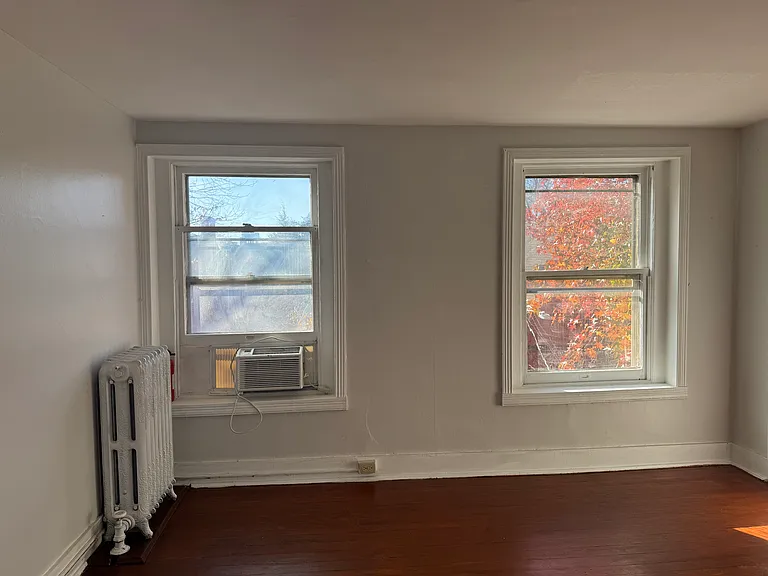 31 E 2nd St #3 — Photo 10