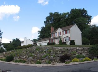 4 Middle Ln, Torrington, CT 06790