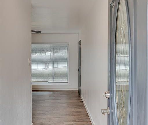 5th image of 5001 Basswood Ct