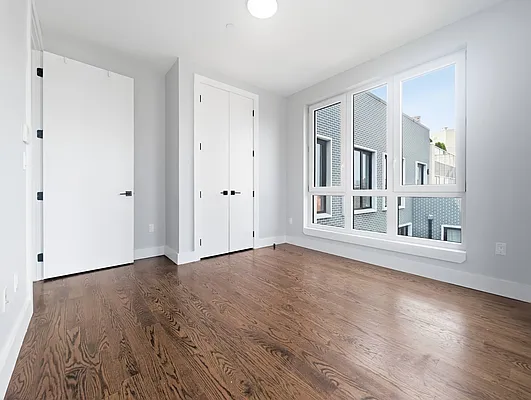Bedroom, photo 2