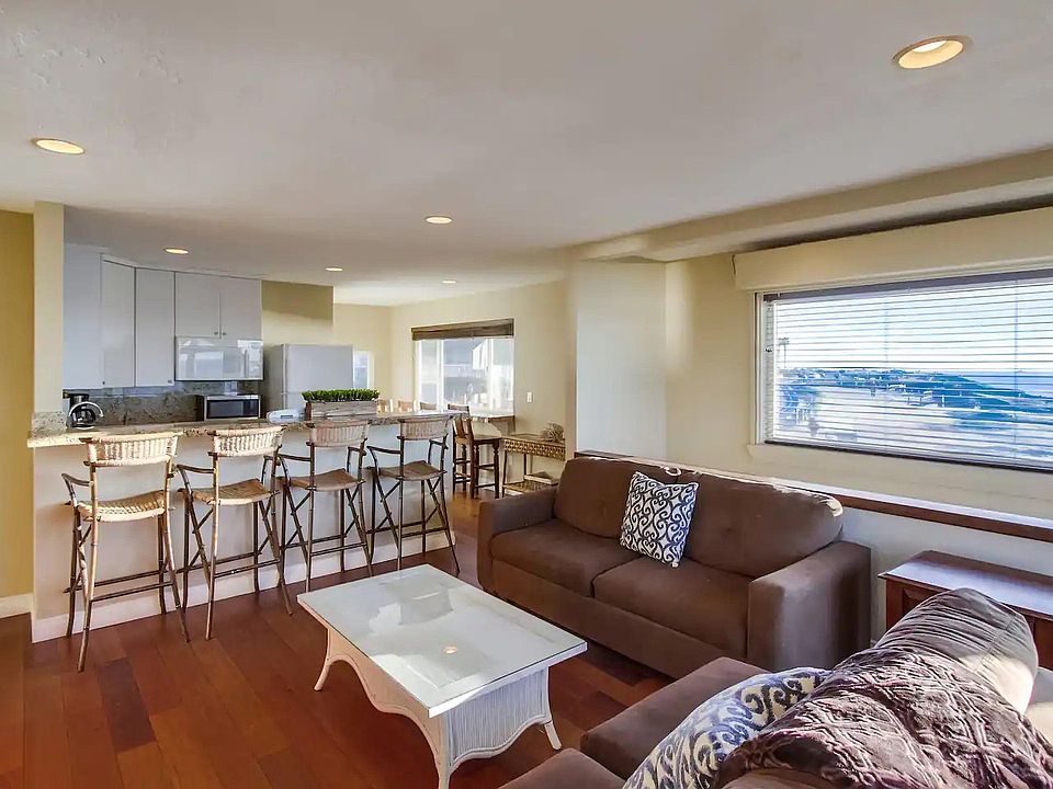 1st image of 1352 Sunset Cliffs Blvd Floor 1-ID1035407P
