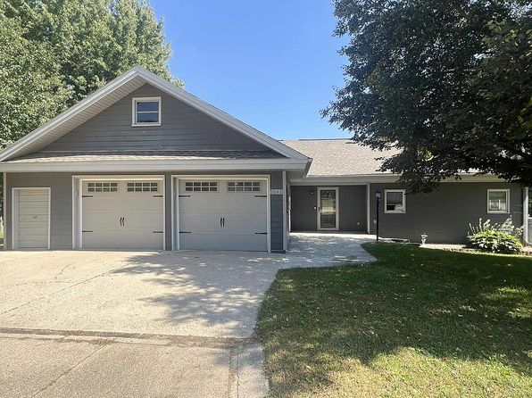 1642 Club View Dr