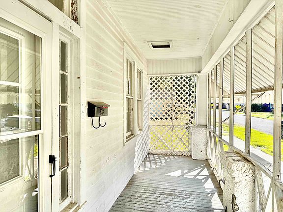 2nd image of 303 S 21st St