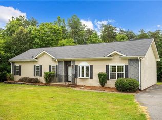 9083 Mount Carmel Rd, Stokesdale, NC 27357