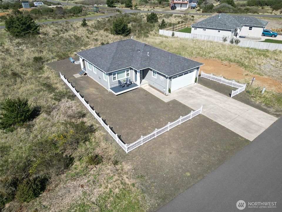 1st image of 1439 Diamond Head Avenue SW
