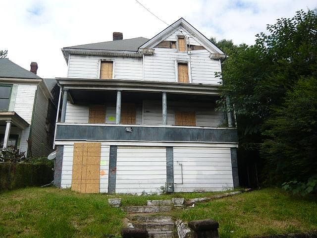1st image of 420 Tazewell Ave SE