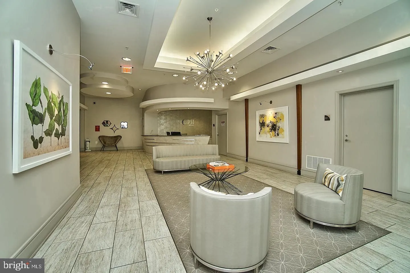 1 bed, 1.0 bath, 702 sqft, $1,990 — Photo 3