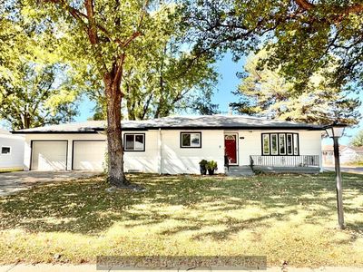 1038 N Howard Ave, Grand Island, NE, 68803