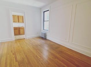 31-14 35th St #2G, Astoria, NY 11106