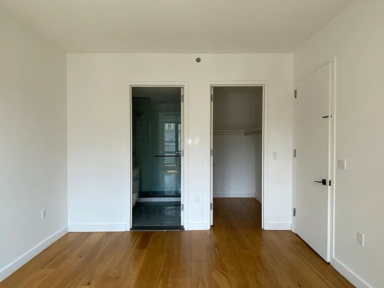 180 Nassau St #10A — Photo 4