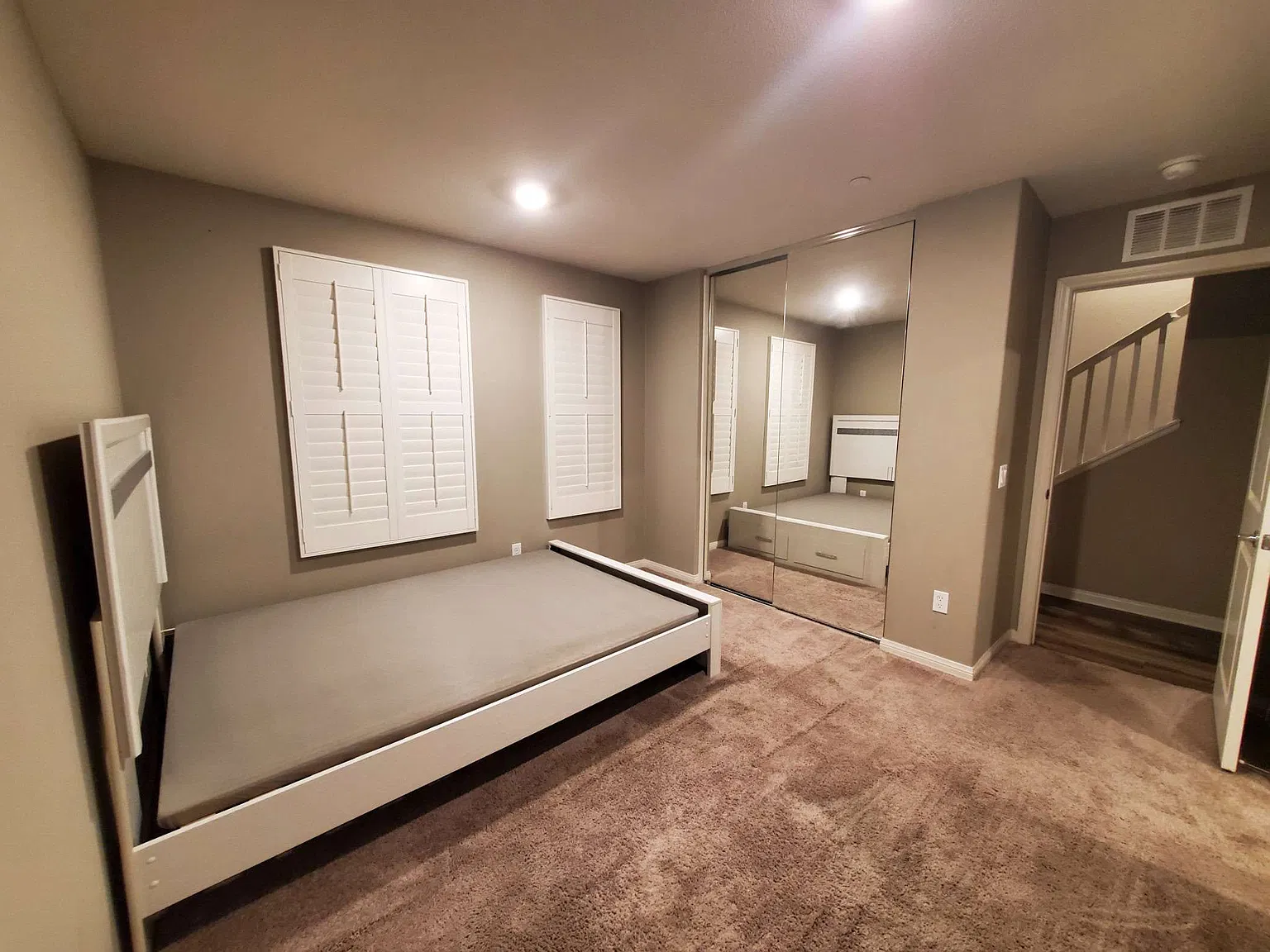 3 bed, 1787 sqft, $1,400 — Photo 2