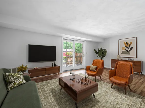 99 Apache Way Unit 99, Tewksbury, MA 01876
