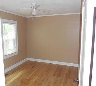 5th image of 4001 Bell St APT 1