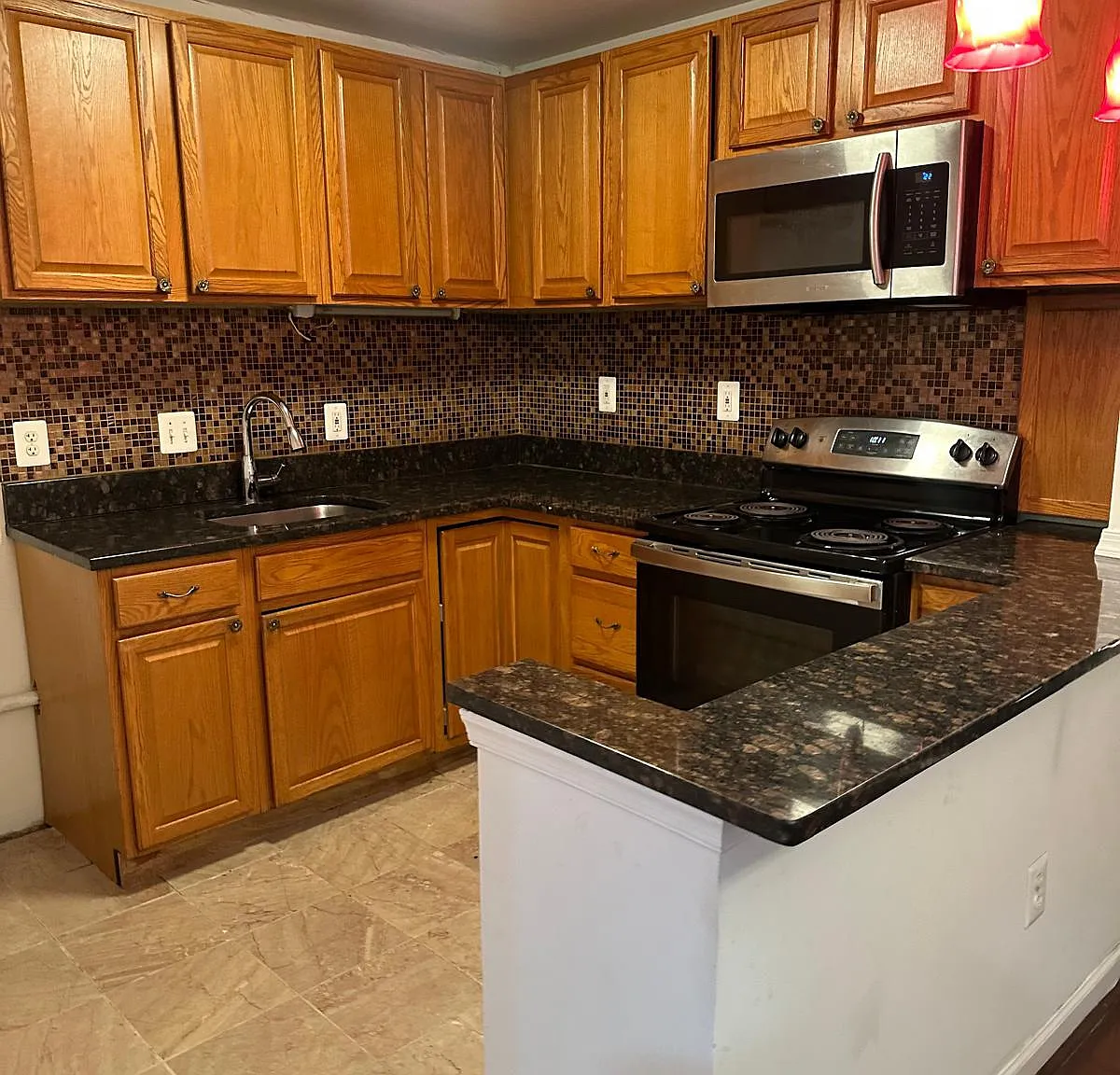 2 bed, 1008 sqft, $2,350 — Photo 2