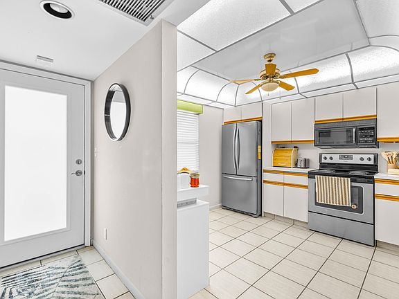 4th image of 3301 Aruba Way #D3