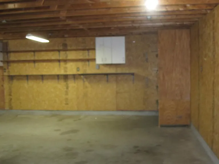 Garage / Work Shop