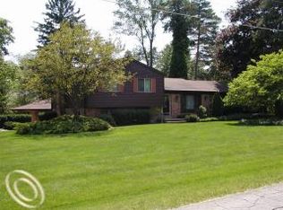 13916 Plover Dr, Hartland, MI