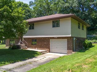 1103 Quarry St, Old Forge, PA 18518