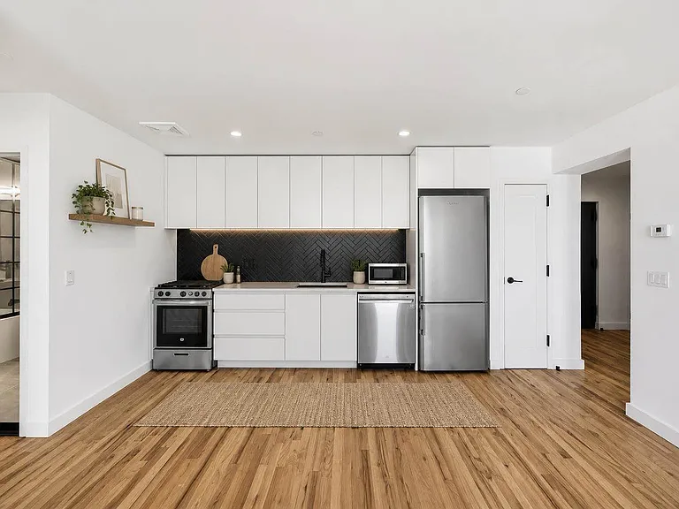 260 Water St #3E — Photo 2