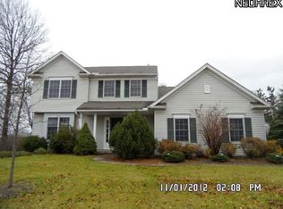 910 Red Tailed Ln, Amherst, OH