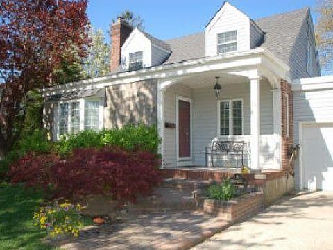 1st image of 18 Beechwood Ln