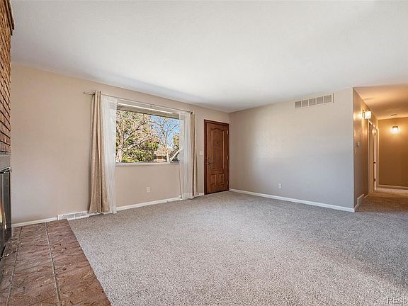 3rd image of 444 S Worchester Way