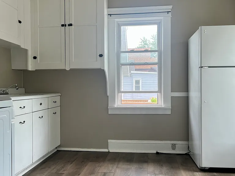 2206 W 105th St — Photo 3