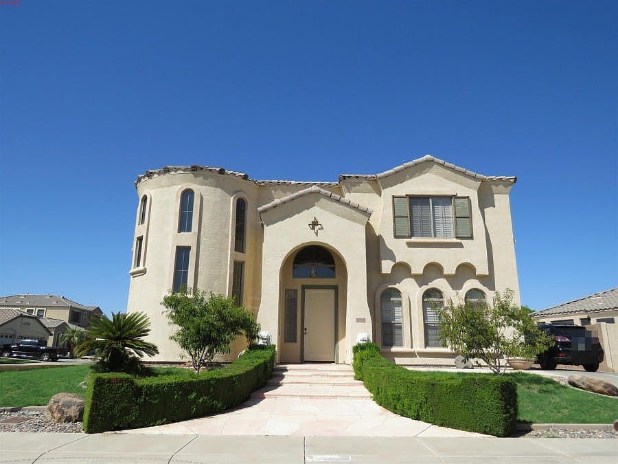 1st image of 5702 N Leslie Ct