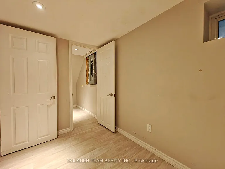83 Nairn Ave #BASEMENT — Photo 8
