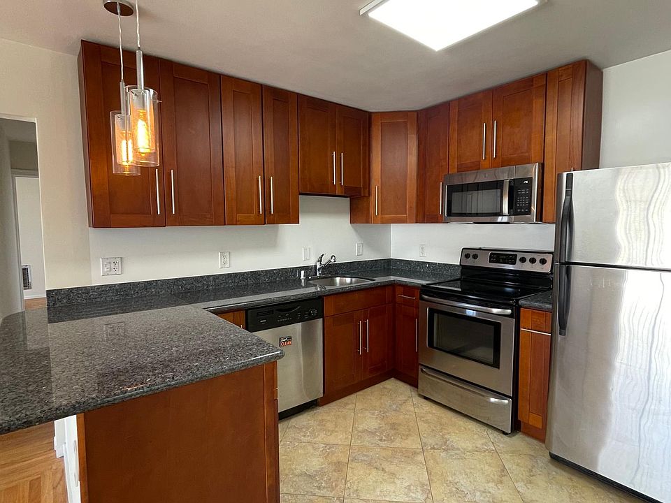 1st image of 347 Green St Suite 3
