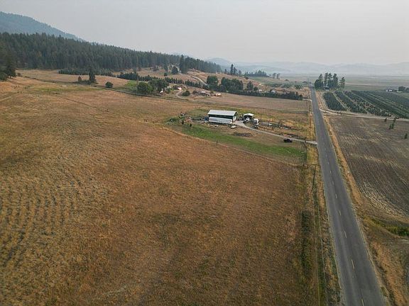 2nd image of 2429 Cottonwood Creek Rd