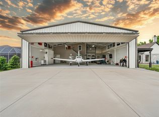 4103 King Air Ct, Granbury, TX 76049