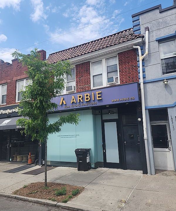 1st image of 10311 Metropolitan Ave
