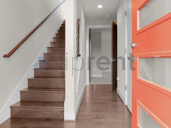 16929 NE 82nd St, Redmond, WA 98052