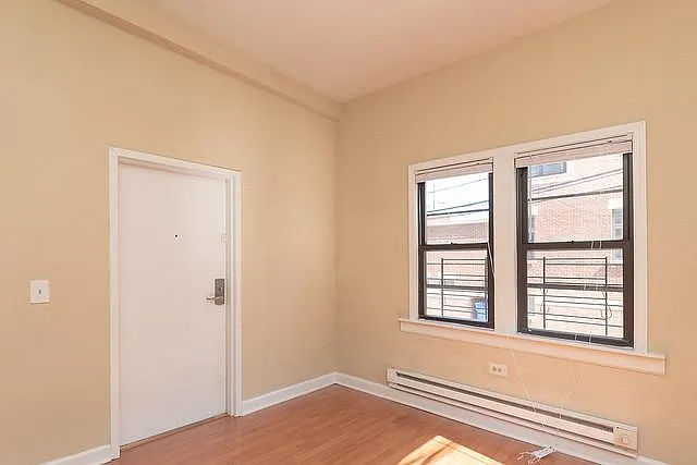 742 W. Fullerton — Photo 14
