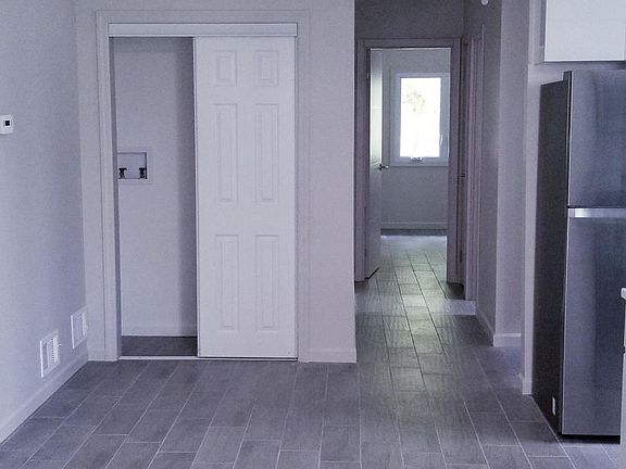 4th image of 154 Amsterdam Ave Floor 1