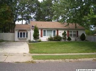 6 Briargrove Rd, Barnegat, NJ 08005