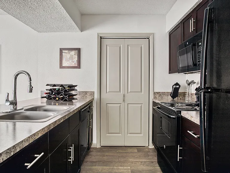 C242450_AdairoffAddison_Model2b2b_Kitchen2_01