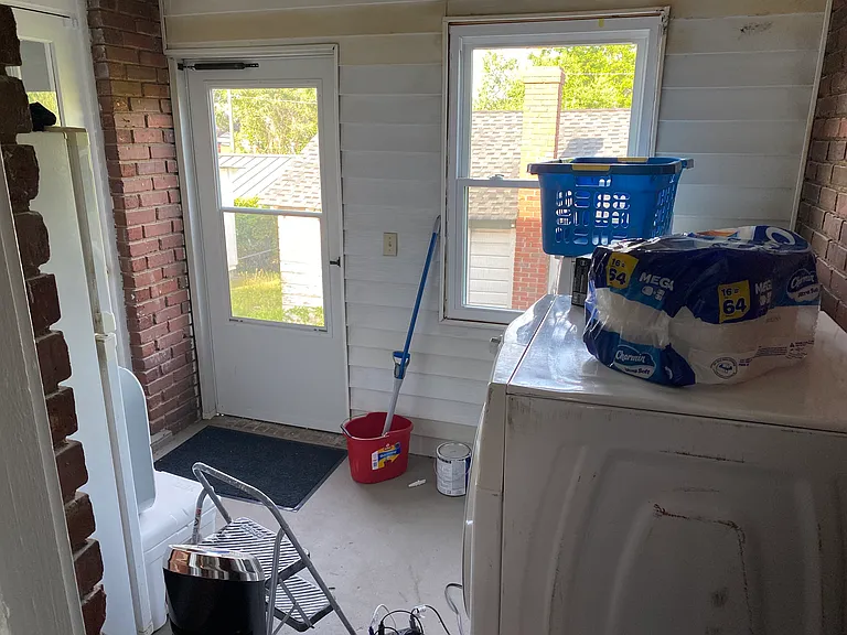 211 Shuler St — Photo 30