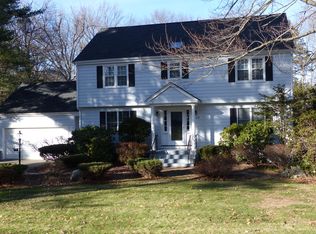 109 High Wood Rd, West Hartford, CT 06117